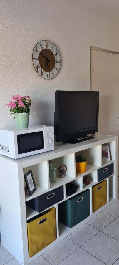 Studio Kulla Avec Terasse 5Mn Basel Airport Saint-Louis  Luaran gambar